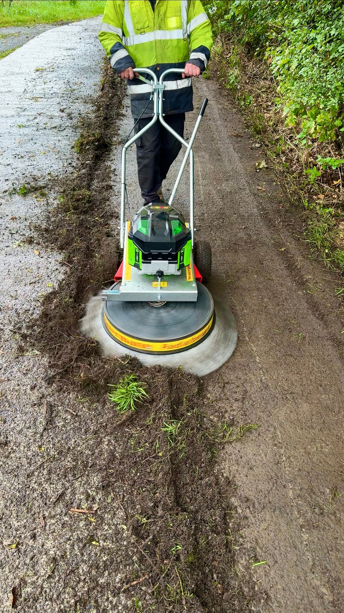 Radialbesen WR 870 EGO