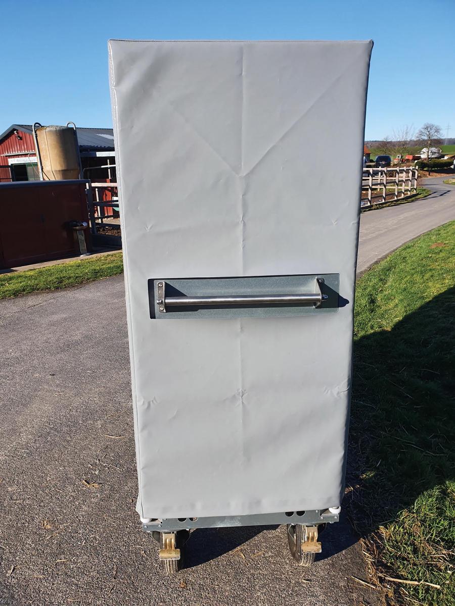 Schutzhaube für Profi-Turnierschrank