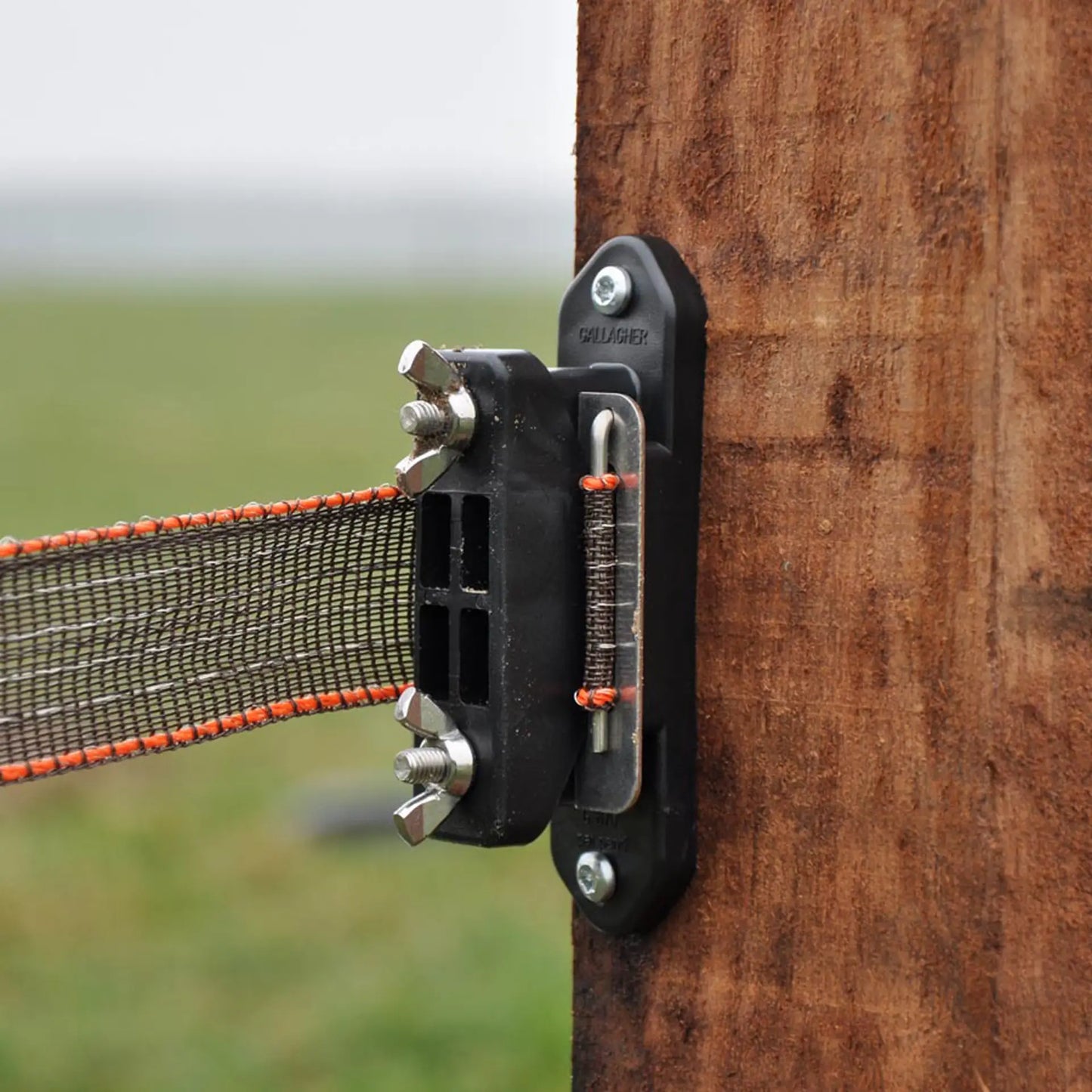 TurboLine Breitband-Eckisolator mit Flügelmutter