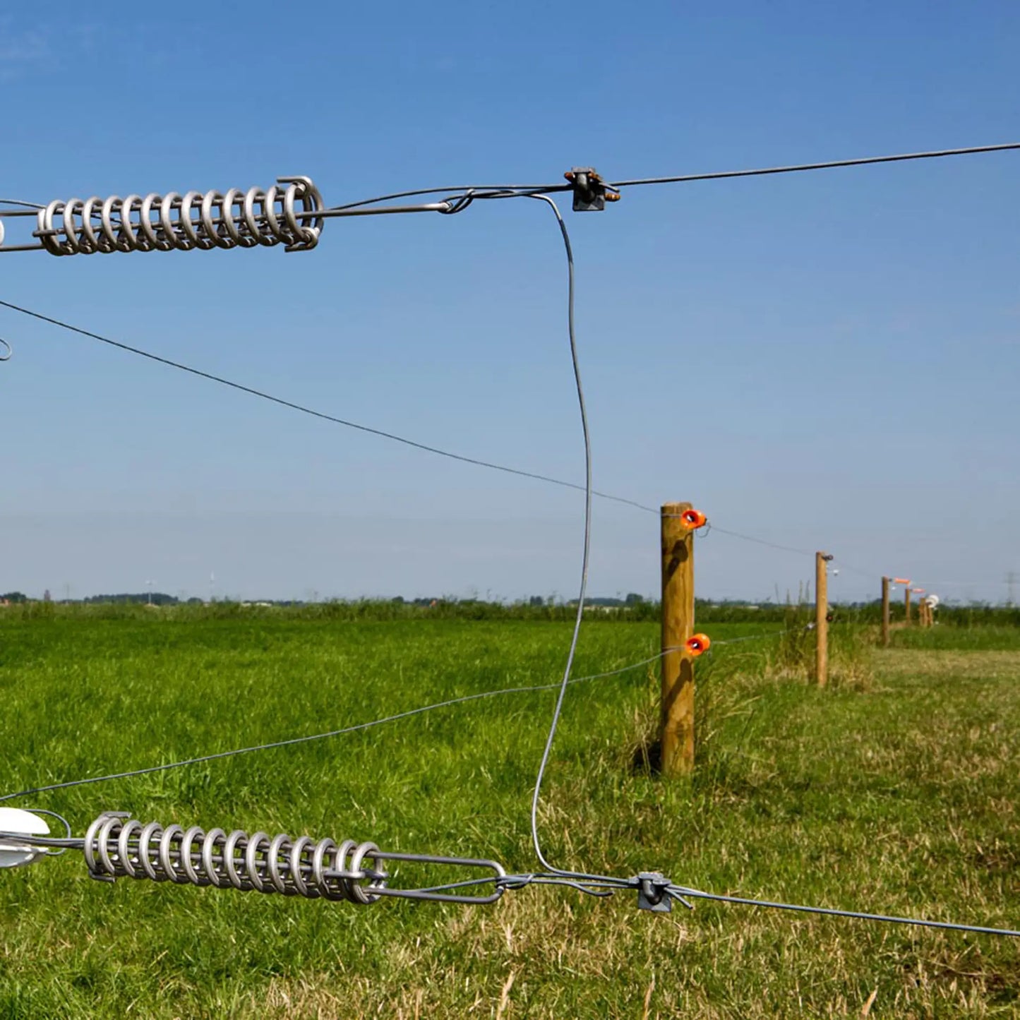 Verbindungsschraube senkrecht mit Sechskantmutter