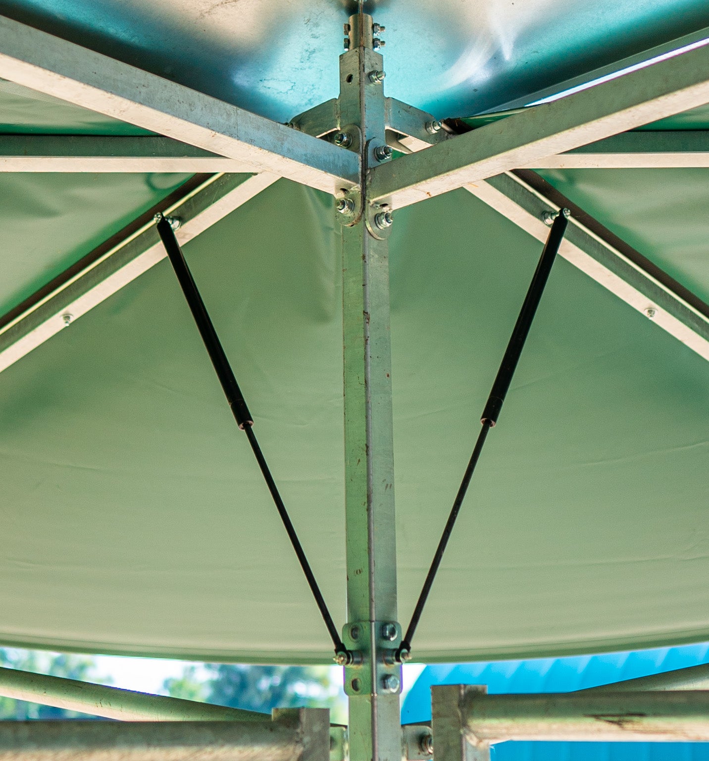 Montage-Set Gasdruckzylinder für Klima-Dach