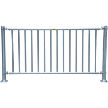 Abtrennung V mit senkrechten Rohren