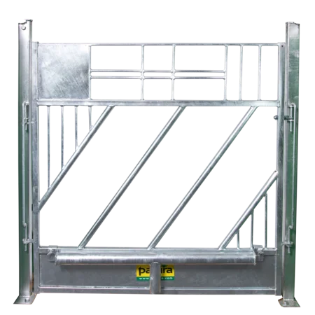 Troghalter für Tür mit Kälber-Schrägfressgitter