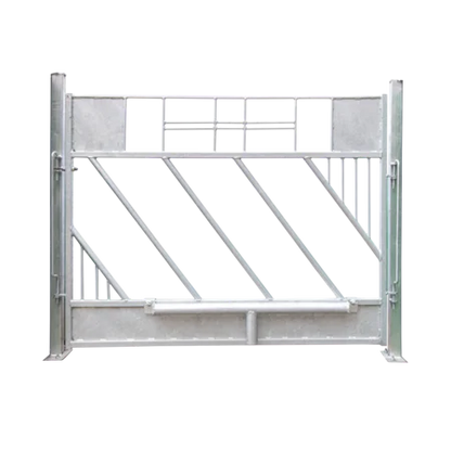 Troghalter für Tür mit Kälber-Schrägfressgitter