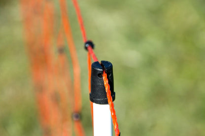 Schafnetz farmer®| PVC Pfähle| 90 cm hoch | 50 m lang | elektrifizierbar | Einzelspitze