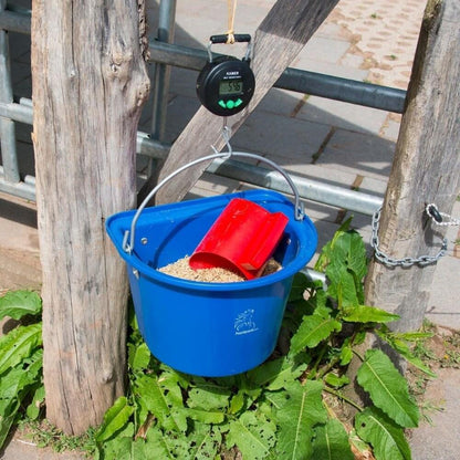 Kunststoff Futterbecher | mit Skala | rot | (1,5 L)