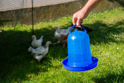 Kunststofftränke für Hühner (5 L) | blau