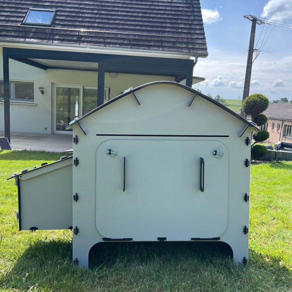 Chick'A® Hühnerstall Harmony | recycelter Kunststoff | geeignet für bis zu 4 Hühner