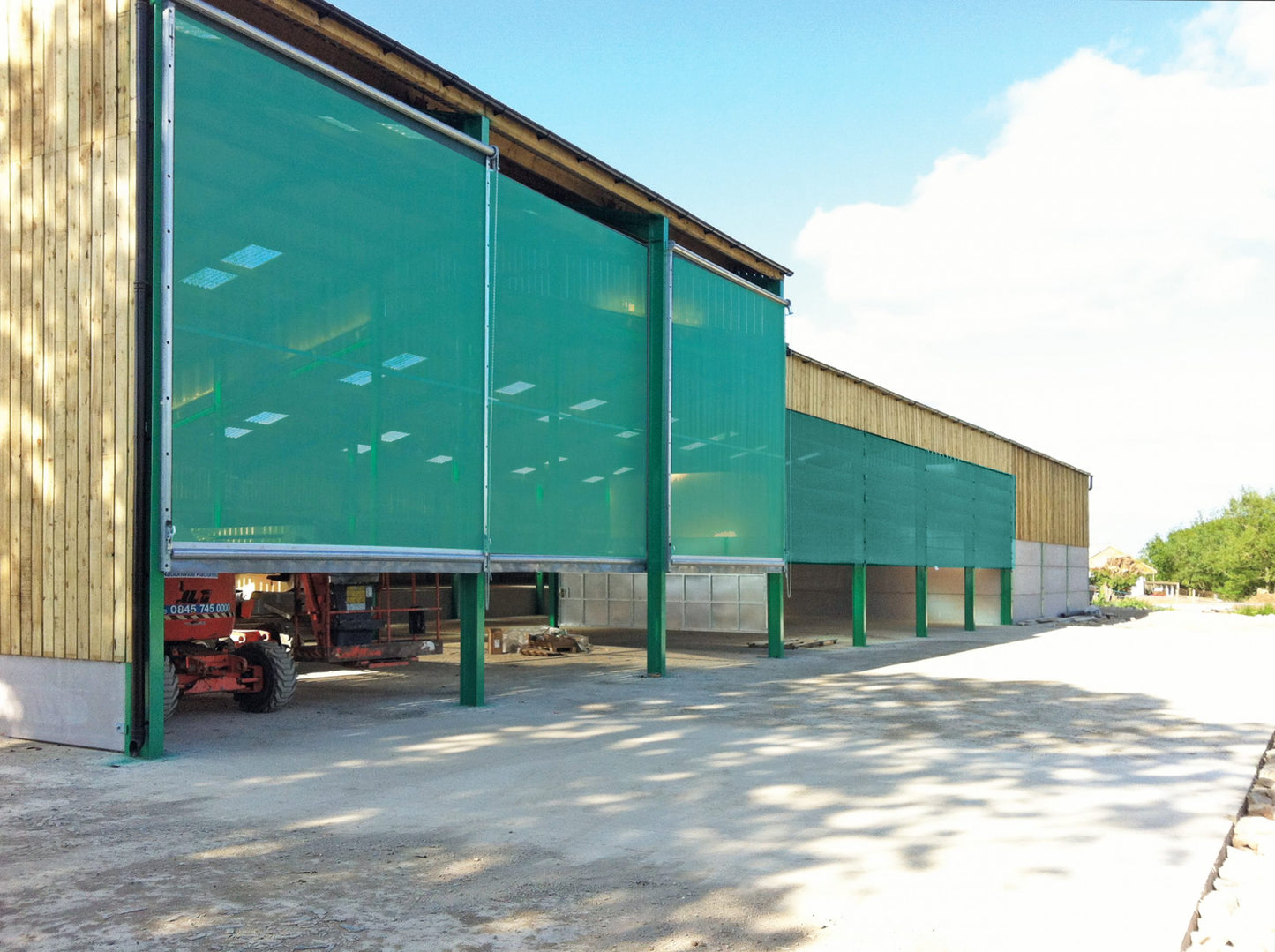 Schnelllauf-Tor mit Führungsschienen