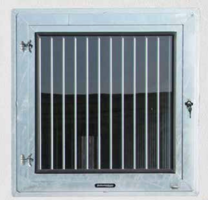 Stallfenster mit Innengitterrahmen