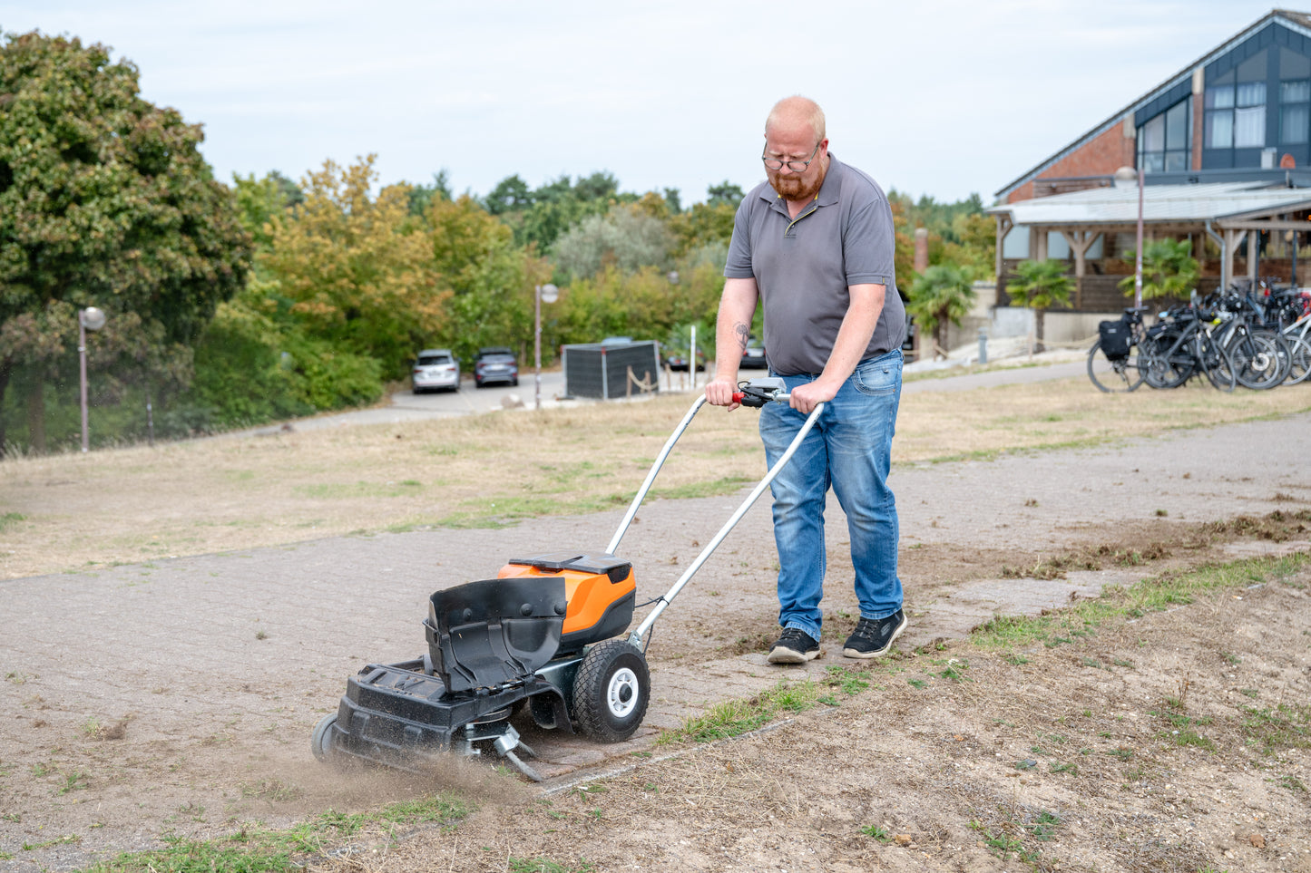 Wildkrautbürste WKB 430 Powered by Husqvarna
