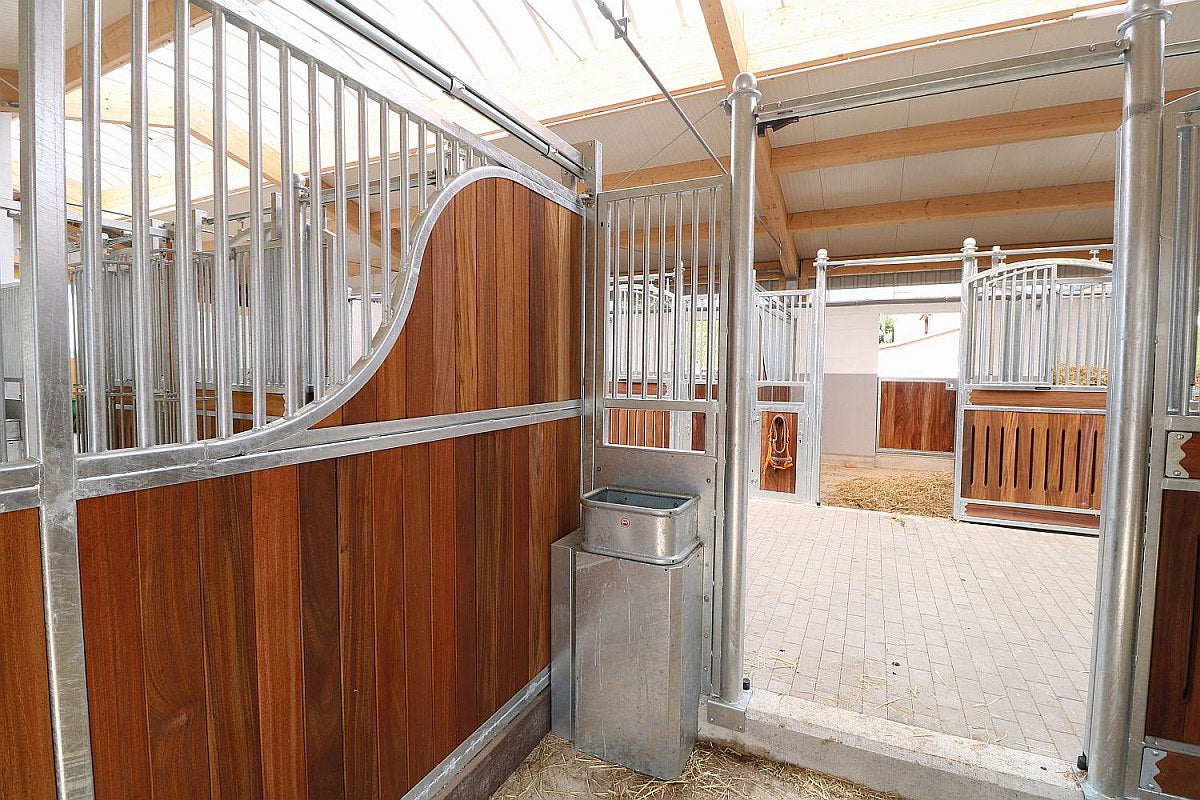 Aufpreis für Ablageschrank in Boxenfront