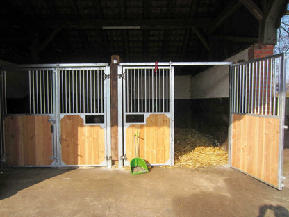 Frontwand Faana komplett aufschwenkbar