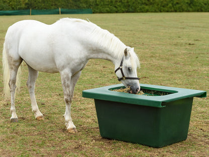 Koppel- u. Paddocktrog aus Kunststoff